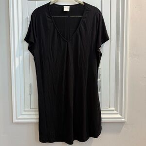 3/$10 🛒🛍️ Soma Black Relaxed Short Sleeve Tee - Size Medium